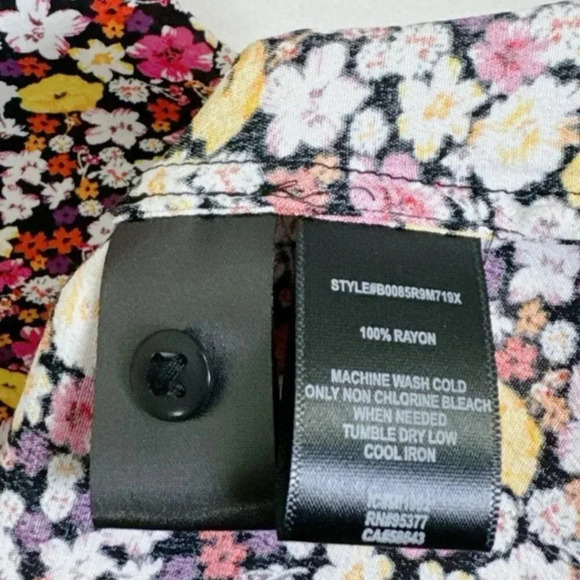 Sanctuary Craft Sleeveless Floral-Print Top - Picture 13 of 16